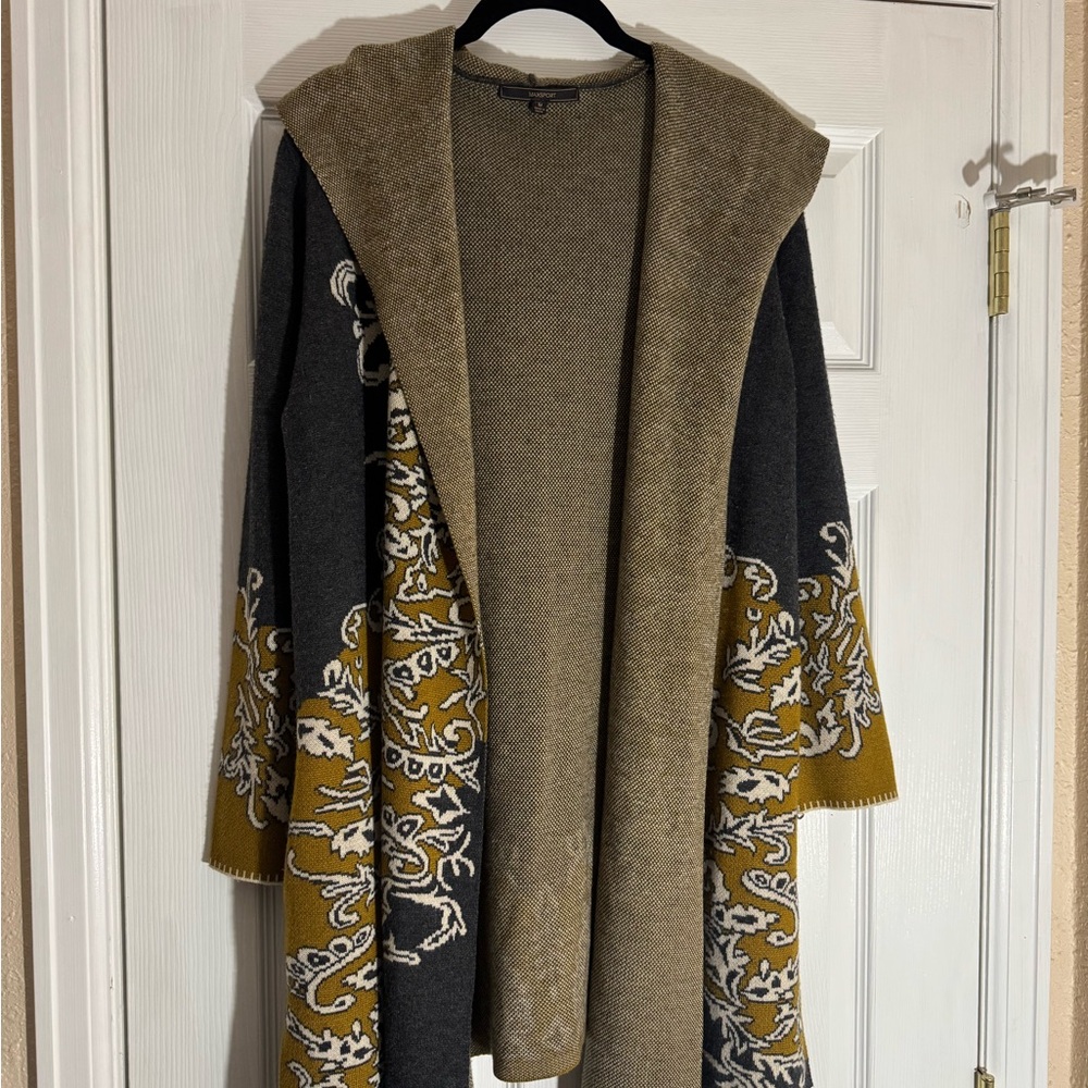 BCBGMAXAZRIA MAX Sport boho peasant Cardigan with POCKETS! size medium